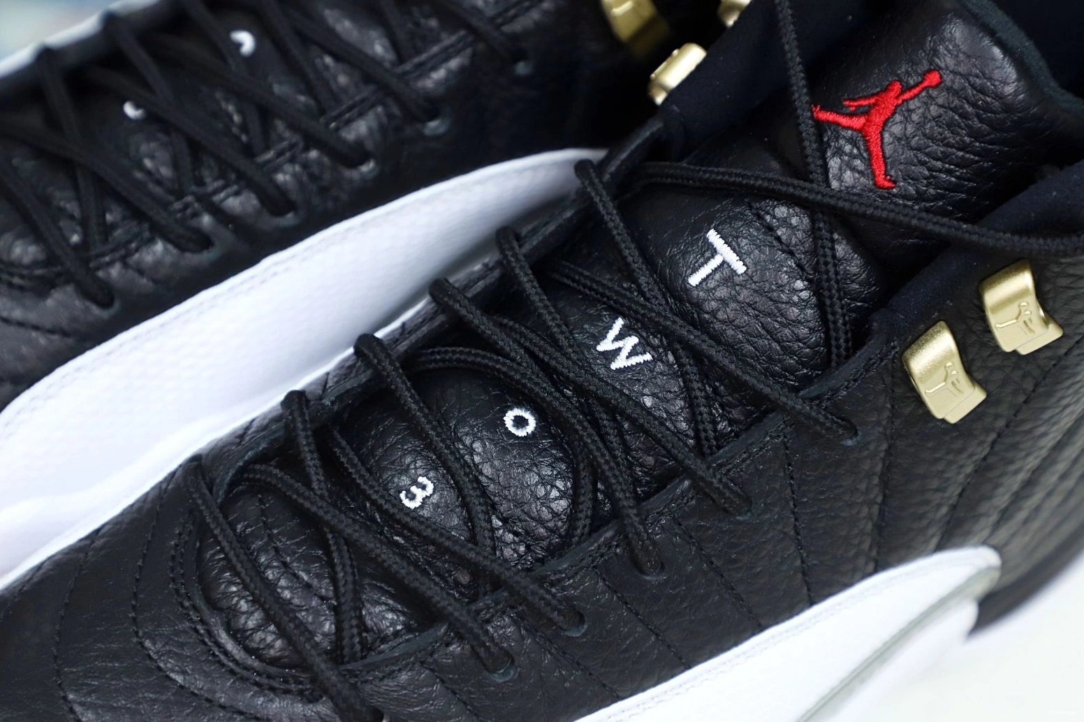 PLAYOFFS RETRO JORDAN 2022 AIR 12 0311